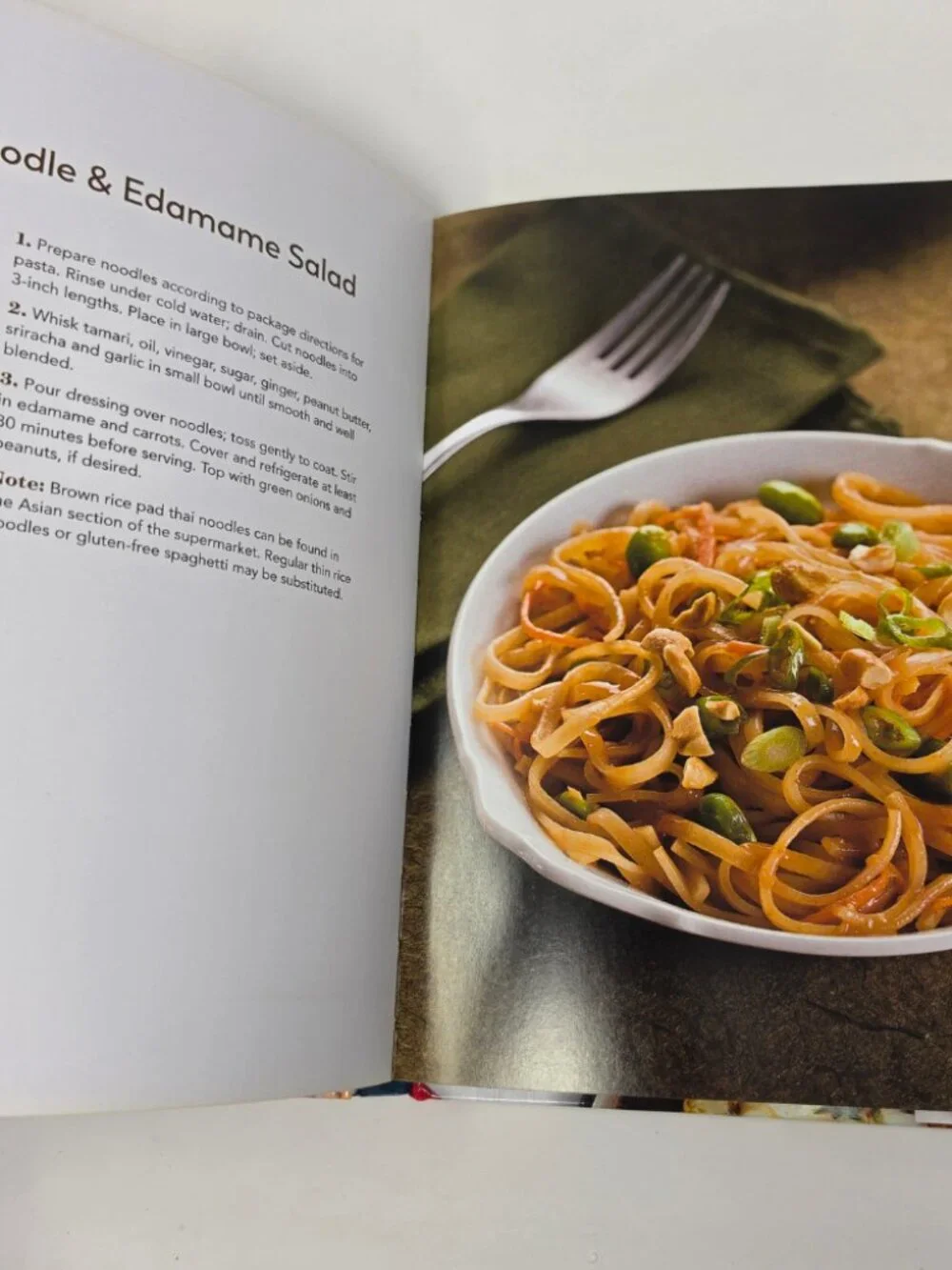 New Everyday Gluten Free Cookbook Easy Delicious Recipes for Every Meal Hardback